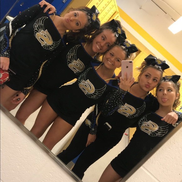 Meet your Posher, Karly - Picture 1 of 1